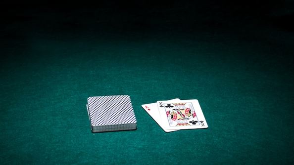 Playing Smart, Winning Big: Strategies for Outplaying and Outmaneuvering Loose Aggressive Poker Players